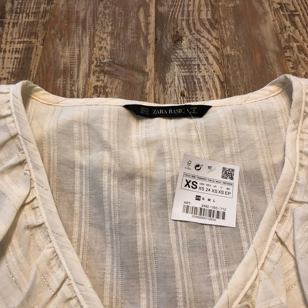 NWT Zara Cream Metallic Ruffle Lace Up Top - Picture 4 of 6